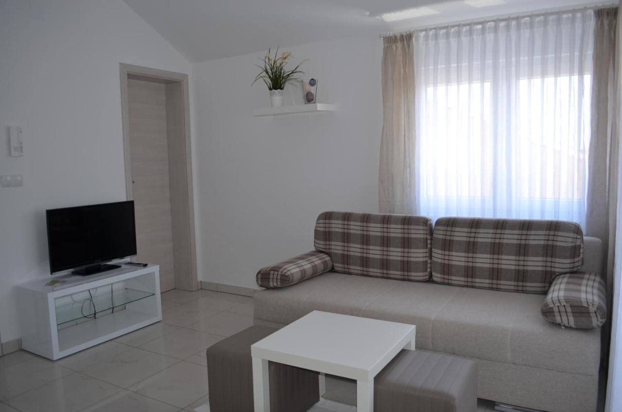 Apartments Susec Baska  Exterior photo